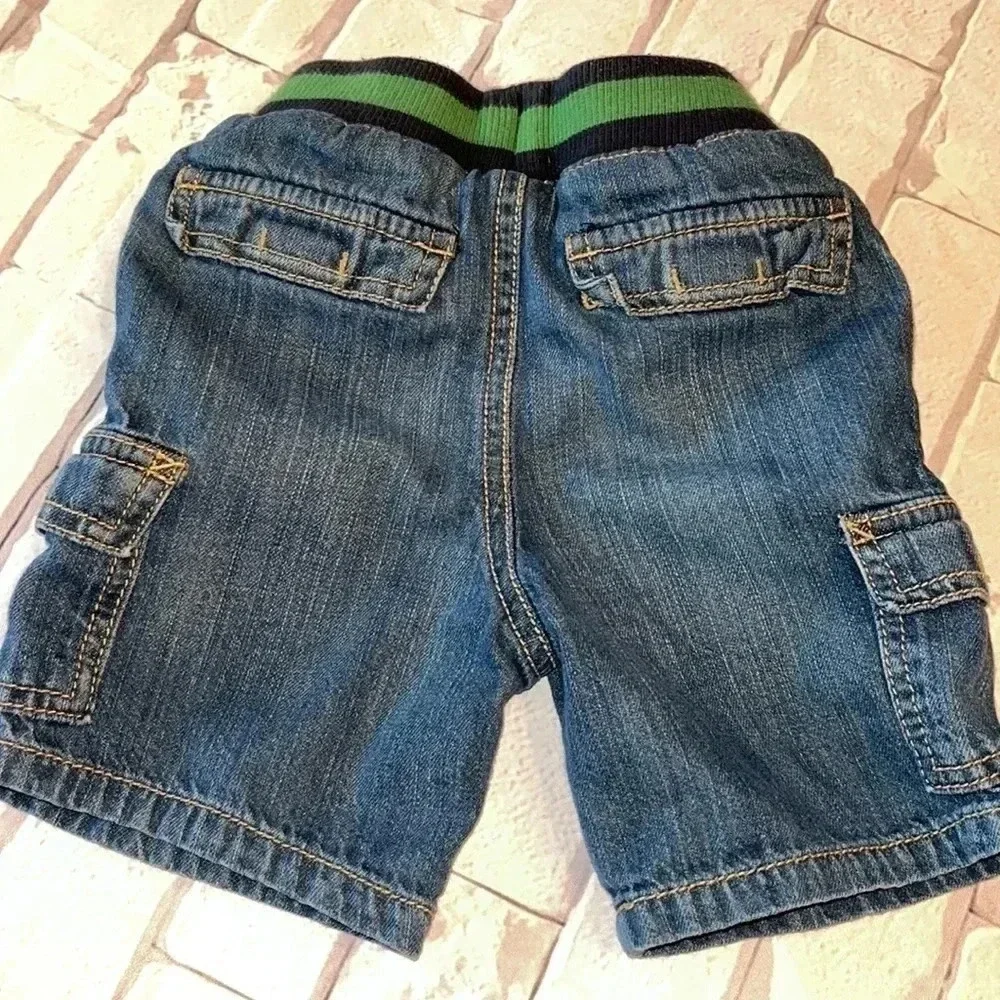 GYMBOREE shorts size 18-24 months